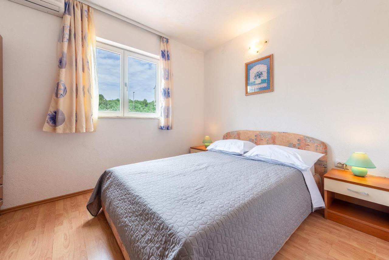 Appartement Olive Gardens à Primošten Extérieur photo